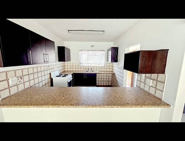 2 BEDROOM PROPERTY TO RENT IN NEW REDRUTH